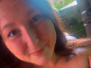 hot cam girl masturbating with vibrator NicoleR