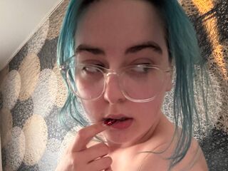 naked camgirl masturbating PixieJones