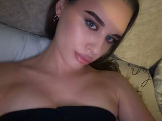 chat room photo RhiannonJumper