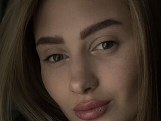 naughty cam girl fingering shaved pussy RitaFlux