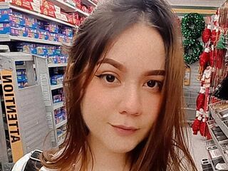 naughty camgirl masturbating with vibrator RouseAnn