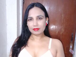 beautiful girl cam SadiaAngel