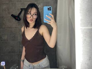 cam strip tease SandraCool