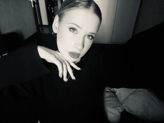 free nude live show SherieMcwayne