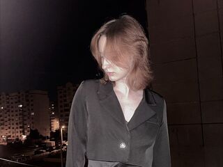 adult webcam chat room ShirleenWiens