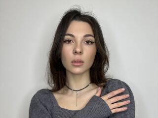 hot cam show SkyeSnow