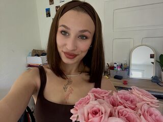 camgirl spreading pussy SophieMadsen