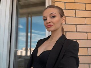 camgirl photo SuzanUemura