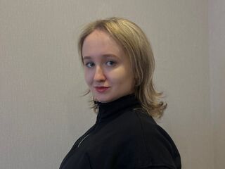 cam girl chatroom SuzannKernes