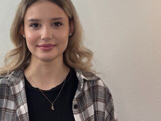 topless camgirl TanyaPanah