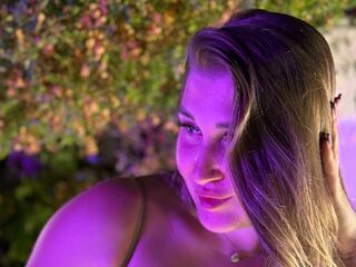 naked girl with webcam masturbating TarahZullo