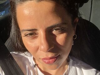 hot cam girl fingering shaved pussy TatianaSolSuarez