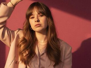 hot cam girl fingering pussy TerinaLairmore