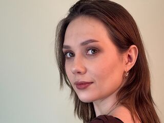 camslut fingering shaved pussy ToniDeyette