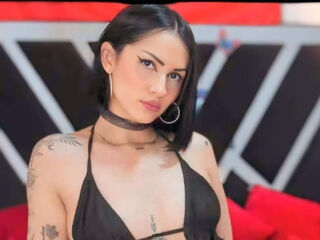 camslut spreading pussy ValeriaCastilo