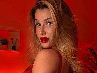 naked cam girl masturbating with dildo VictoriaRoxen