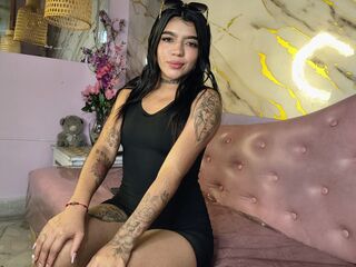 camgirl shaving pussy ViolettRose