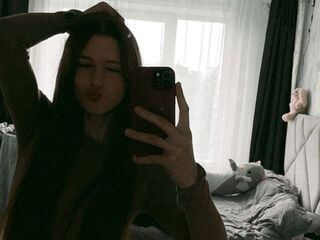 naughty cam girl fingering shaved pussy VioletteBlare