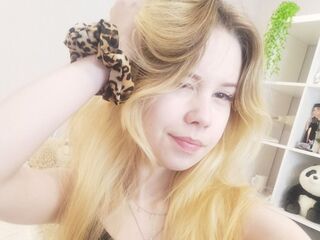 topless cam girl WendyCutiex
