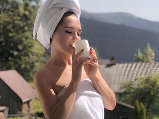 camwhore masturbating with dildo WildView