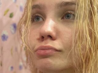 extreme cam picture YallyGreen