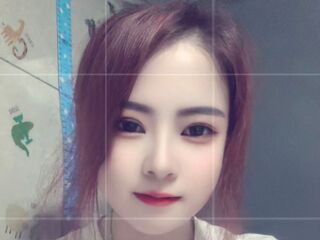 naked girl with live cam YiQiao