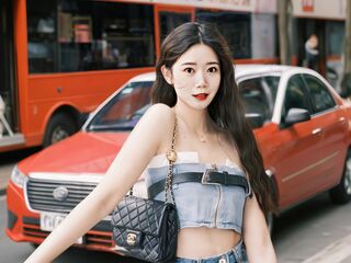 camgirl showing tits YiyiChen