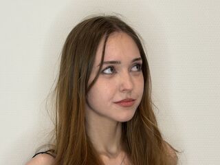 girl chat room YokoMagliacane