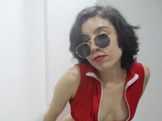 camgirl masturbating with dildo YurikoMia