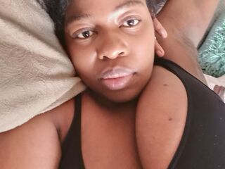 naughty cam girl fingering shaved pussy Zoleka
