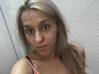 camgirl chat room lizzielizzie