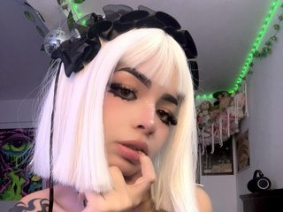 Molly Crystal P